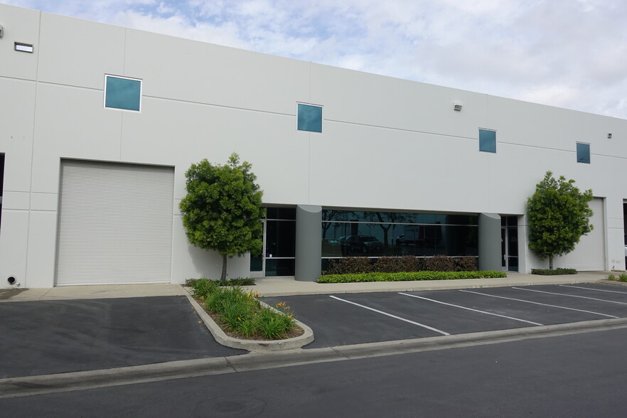 14101 Rosecrans Ave, La Mirada, CA for lease - Building Photo - Image 2 of 7