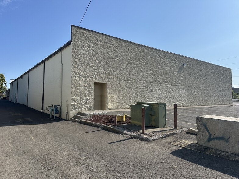 481 N Wilbur Ave, Walla Walla, WA for lease - Building Photo - Image 3 of 8