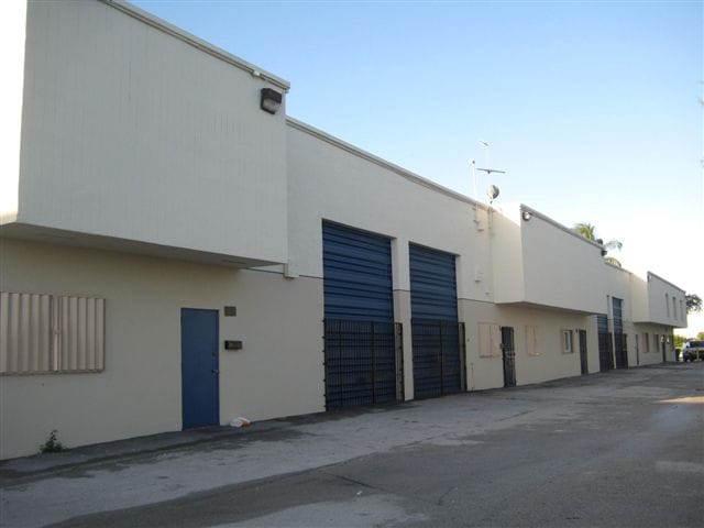 1521-1529 NW 89th Ct, Doral, FL for lease - Primary Photo - Image 2 of 3