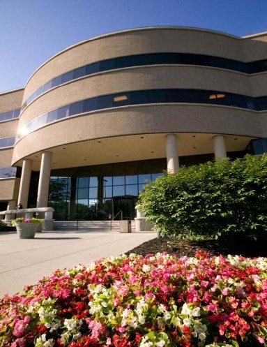 2545 Farmers Dr, Columbus, OH for lease - Building Photo - Image 2 of 3