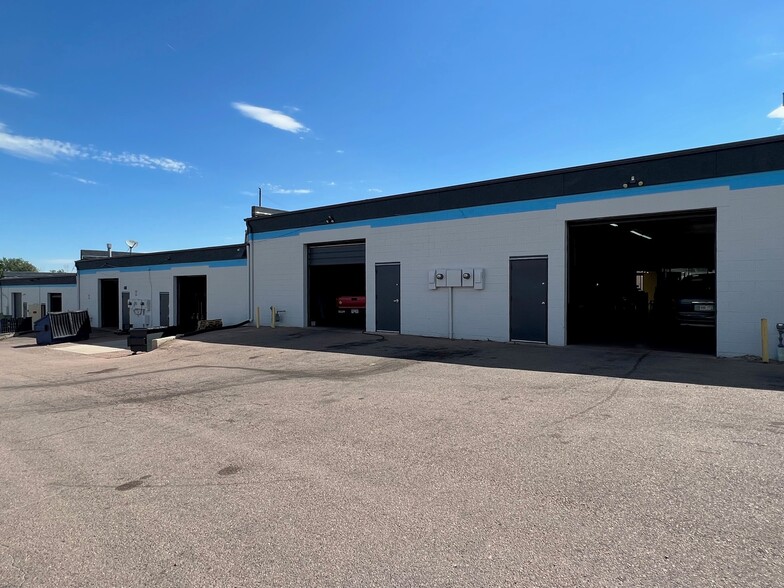 1310-1328 Pecan St, Colorado Springs, CO for lease - Building Photo - Image 2 of 8