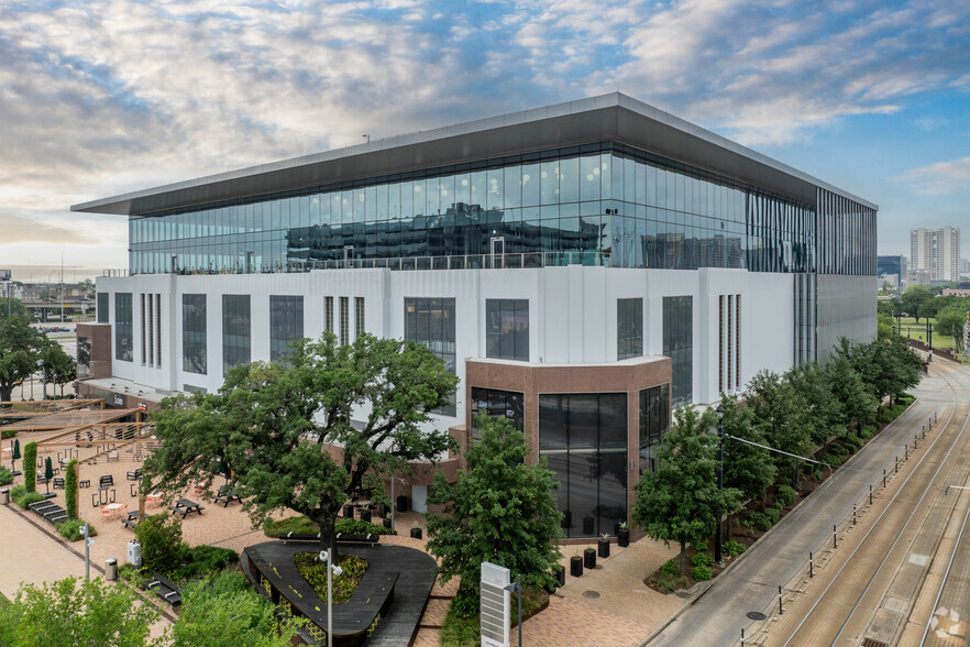 4201 Main St, Houston, TX for lease - Building Photo - Image 2 of 7