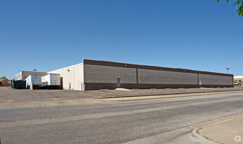 6100 Slide Rd, Lubbock, TX for sale - Building Photo - Image 1 of 1