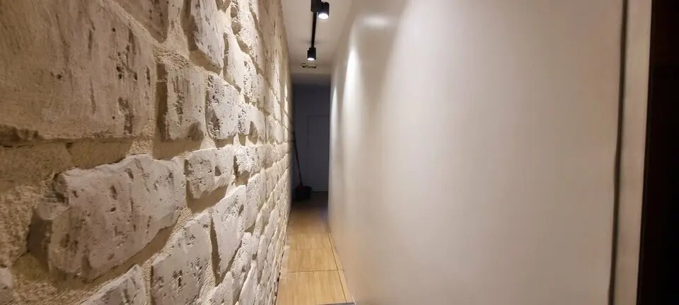 Retail in Paris for lease - Interior Photo - Image 3 of 4