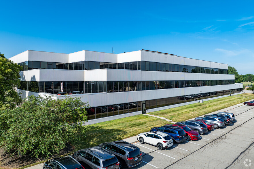 100 E Campus View Blvd, Columbus, OH for lease - Building Photo - Image 1 of 5