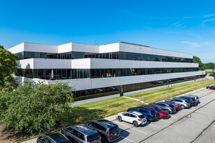 Crosswoods Center - One Crosswoods Center - Convenience Store