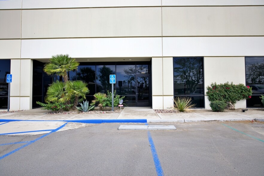 39301 Badger St, Palm Desert, CA for sale - Building Photo - Image 1 of 20