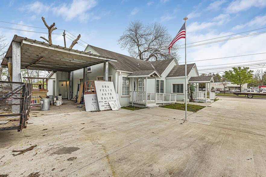 1326 Almeda Genoa Rd, Houston, TX for sale - Building Photo - Image 3 of 32