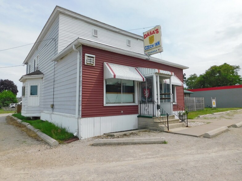 1434 N Irwin Ave, Green Bay, WI for sale - Building Photo - Image 1 of 1