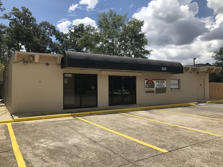 14112 Greenwell Springs Rd, Greenwell Springs, LA for sale - Building Photo - Image 1 of 1