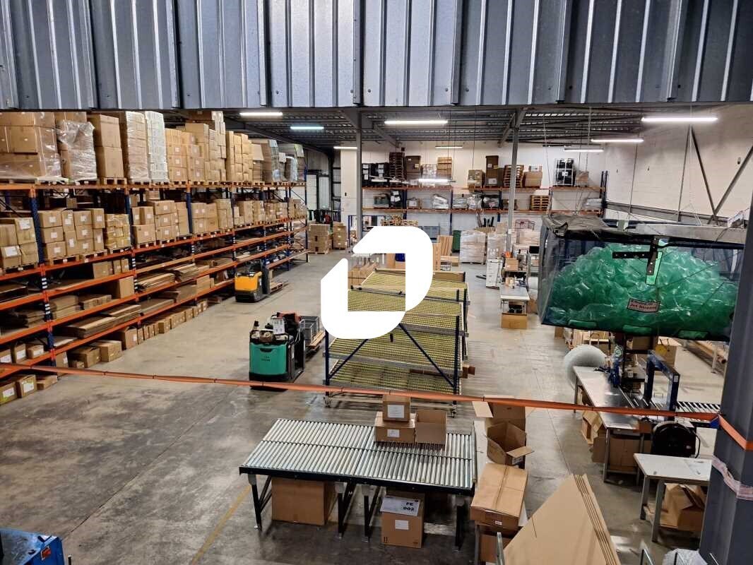 Industrial in Blanquefort for sale Building Photo- Image 1 of 11