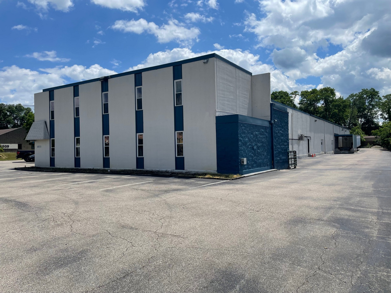 6855 Cornell Rd, Blue Ash, OH for lease - Building Photo - Image 1 of 4