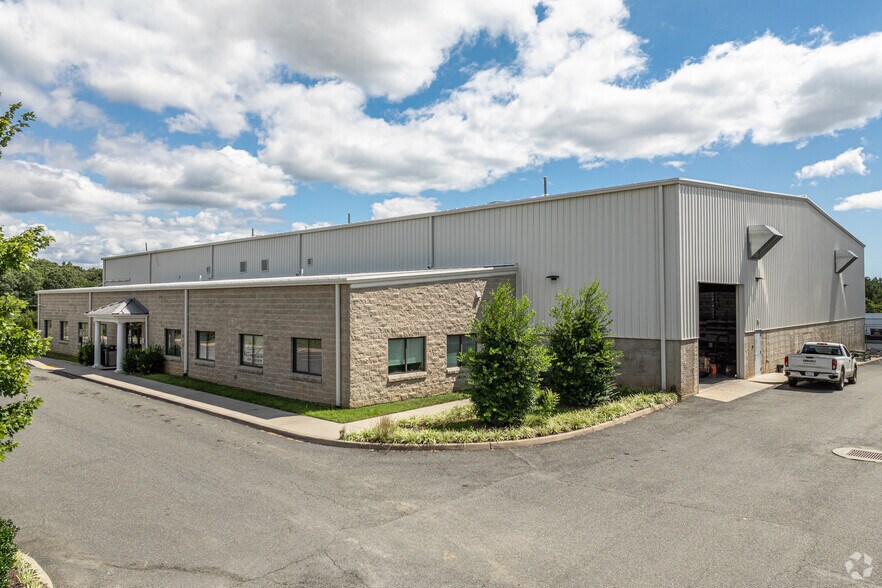 234 Ferncliff Dr, Louisa, VA for sale - Primary Photo - Image 1 of 1