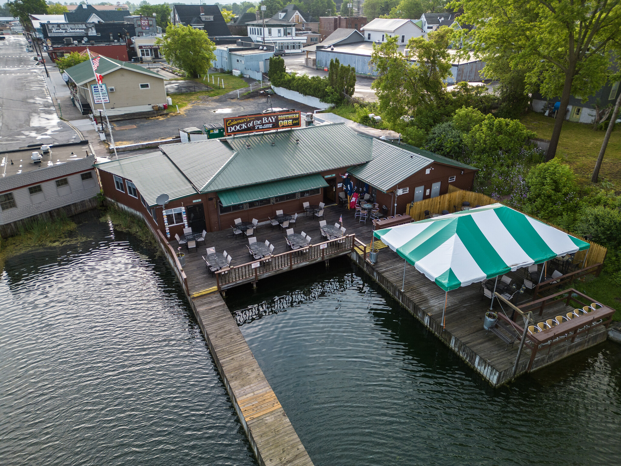 2 James St, Alexandria Bay, NY for sale Primary Photo- Image 1 of 1