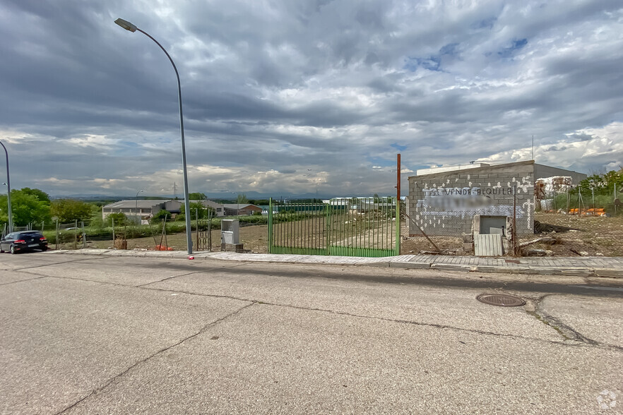 Calle De La Cuesta Carros, 26, Paracuellos De Jarama, Madrid for sale - Primary Photo - Image 1 of 12