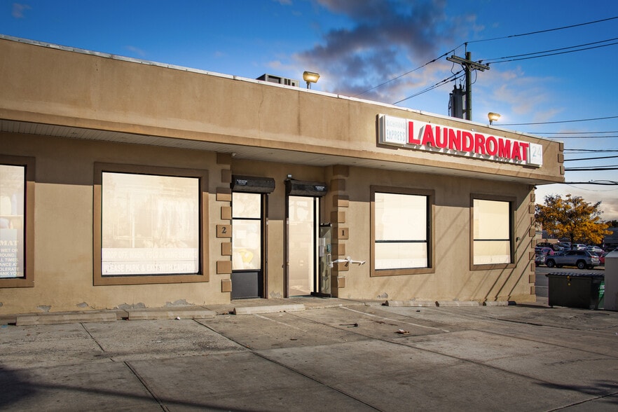 962 Richmond Ave, Staten Island, NY for sale - Building Photo - Image 1 of 1