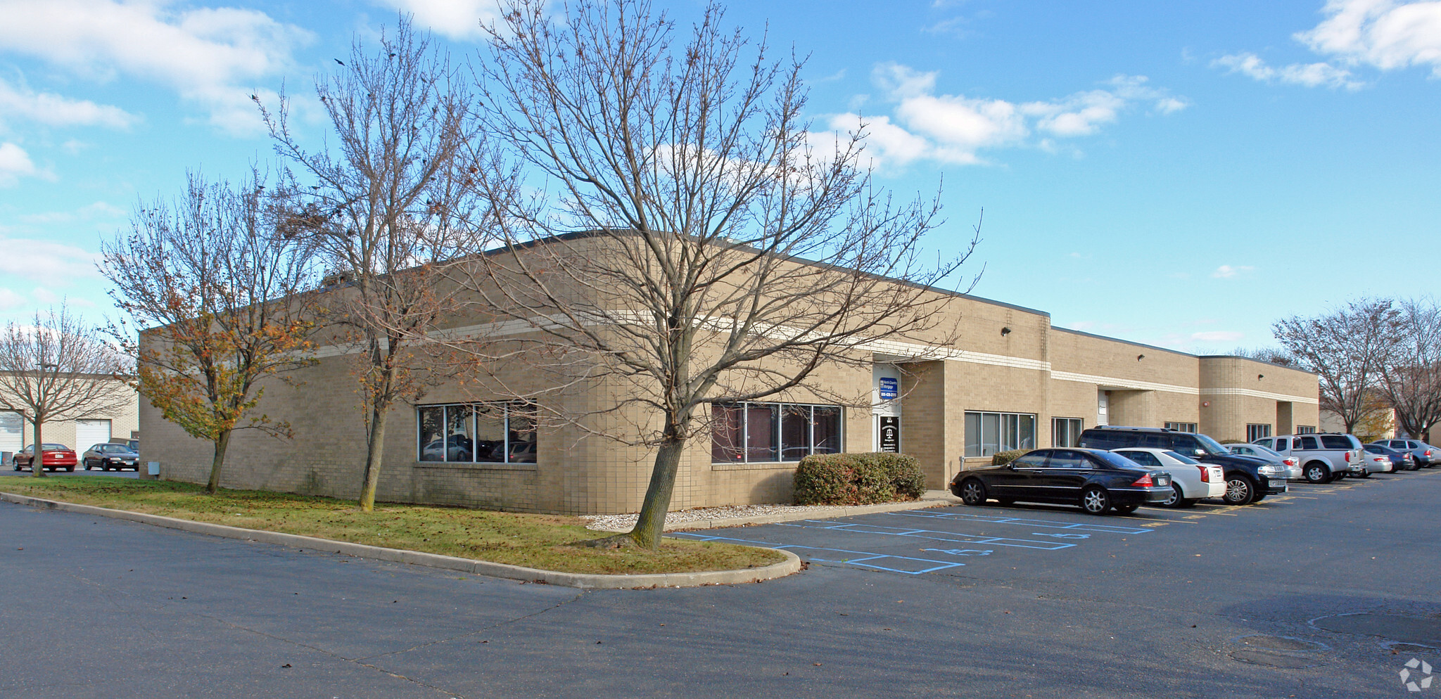 140-146 Remington Blvd, Ronkonkoma, NY for lease Primary Photo- Image 1 of 3