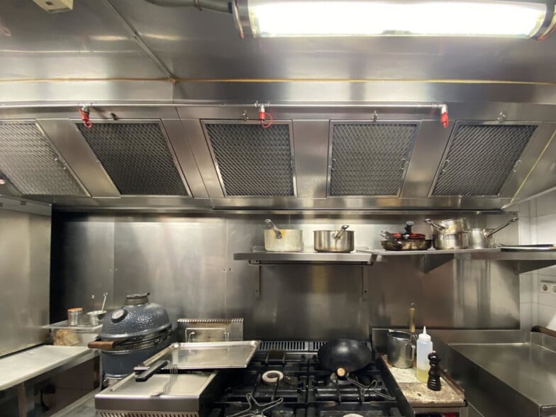 Retail in Barcelona, Barcelona for lease - Interior Photo - Image 1 of 1