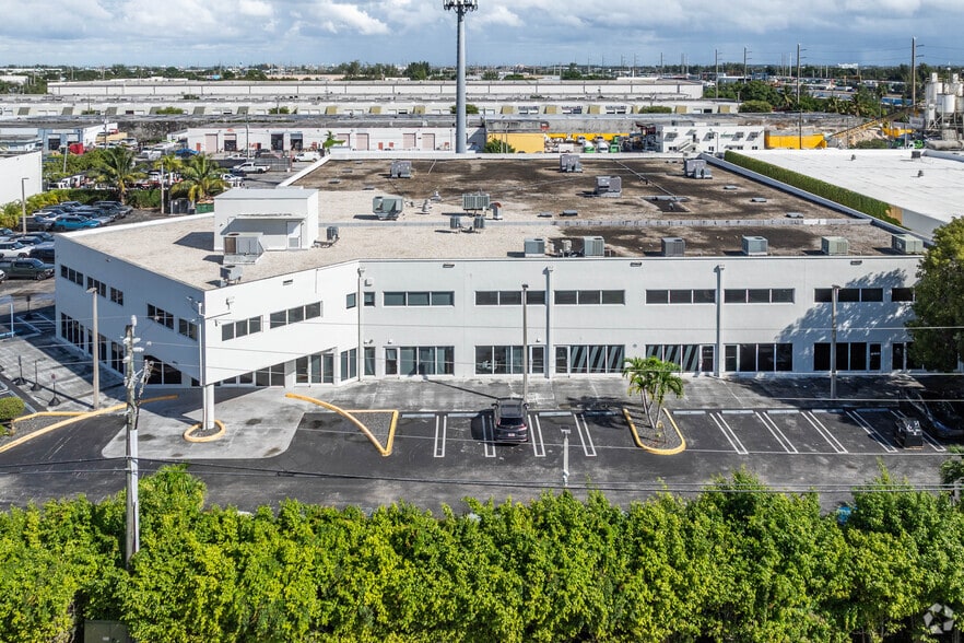 6955 NW 52nd St, Miami, FL for lease - Building Photo - Image 1 of 4