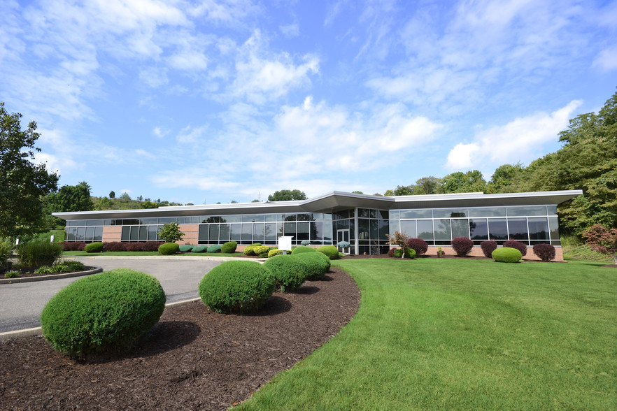 130 Technology Dr, Canonsburg, PA for sale - Building Photo - Image 1 of 1