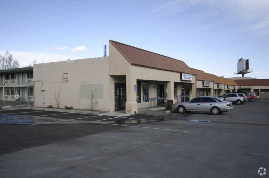 145 Hillcrest Dr, Reno, NV for lease - Building Photo - Image 2 of 13