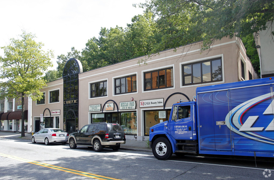 125-131 E Main St, Mount Kisco, NY for lease - Primary Photo - Image 1 of 6