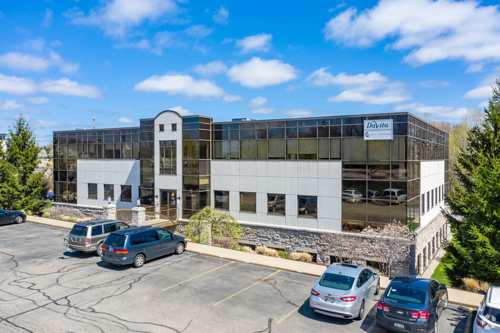 330 E Beltline Ave, Grand Rapids, MI for lease Primary Photo- Image 1 of 5