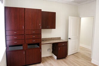 2711-2713 Maguire Rd, Ocoee, FL for lease Interior Photo- Image 1 of 4