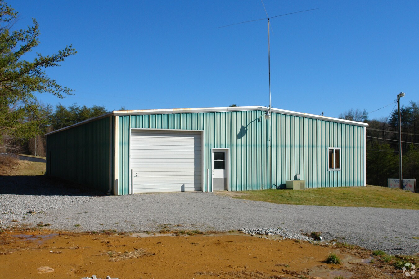 207 Main St, Crab Orchard, TN 37723