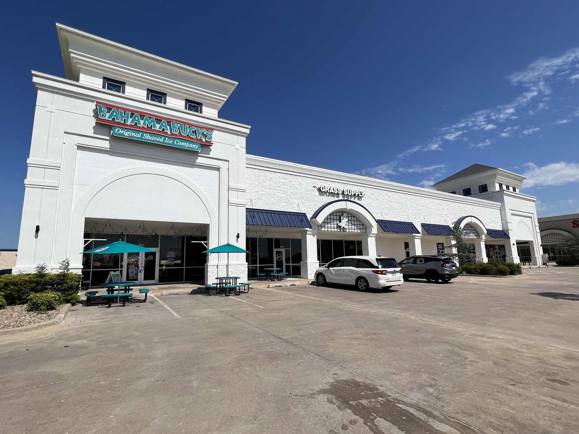 1444-1468 N Kelly Dr, Edmond, OK for sale Primary Photo- Image 1 of 1