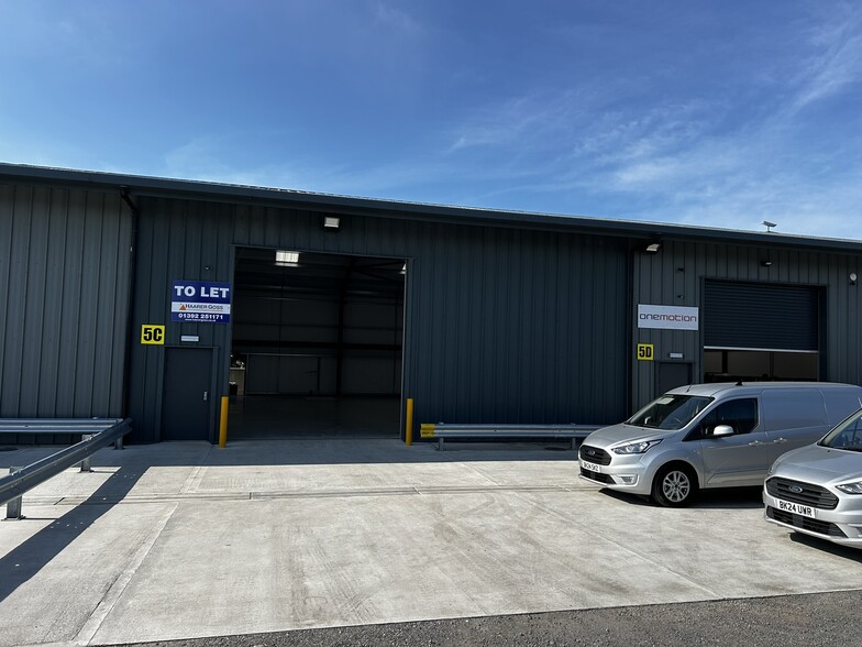 Winkleigh Airfield W, Winkleigh for lease - Building Photo - Image 1 of 3