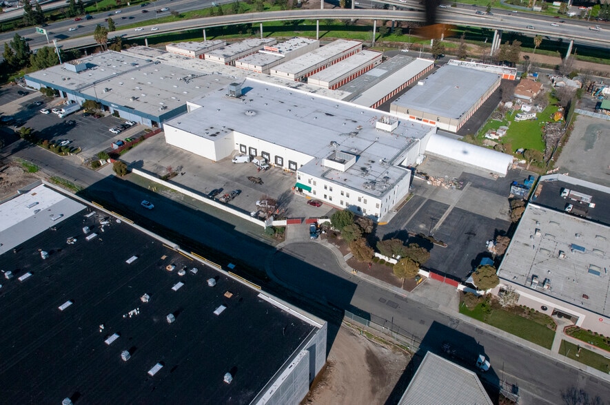 1130-1170 Olinder Ct, San Jose, CA for lease - Building Photo - Image 3 of 8