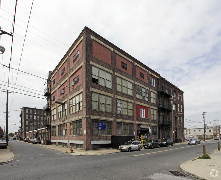 2095 E Willard St, Philadelphia, PA for lease - Building Photo - Image 2 of 15