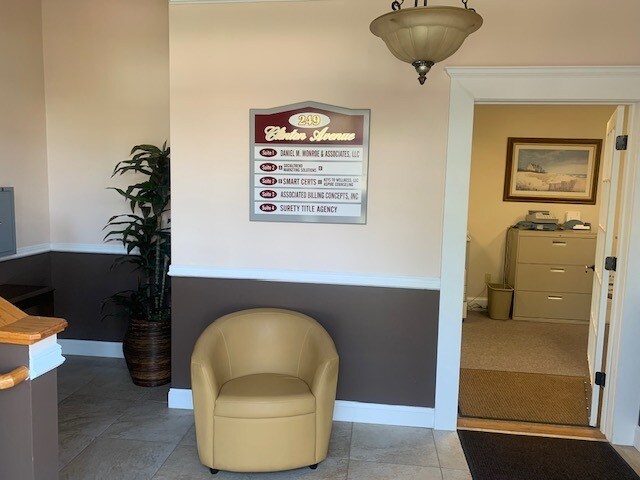 249 Clinton Ave, Toms River, NJ for lease - Interior Photo - Image 3 of 5