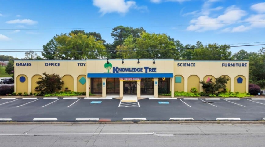 825 North University Avenue, Little Rock, AR for lease - Primary Photo - Image 1 of 50