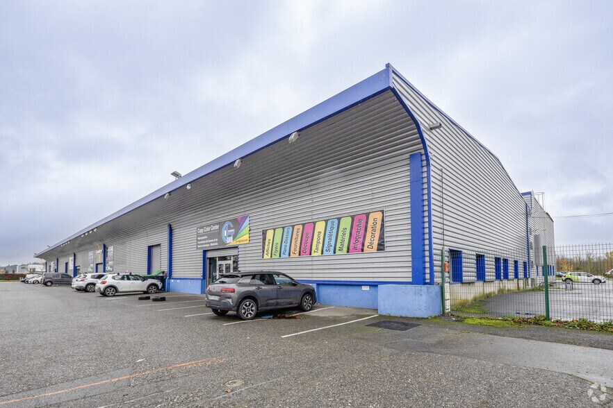 Flex in Toulouse for lease - Primary Photo - Image 1 of 10