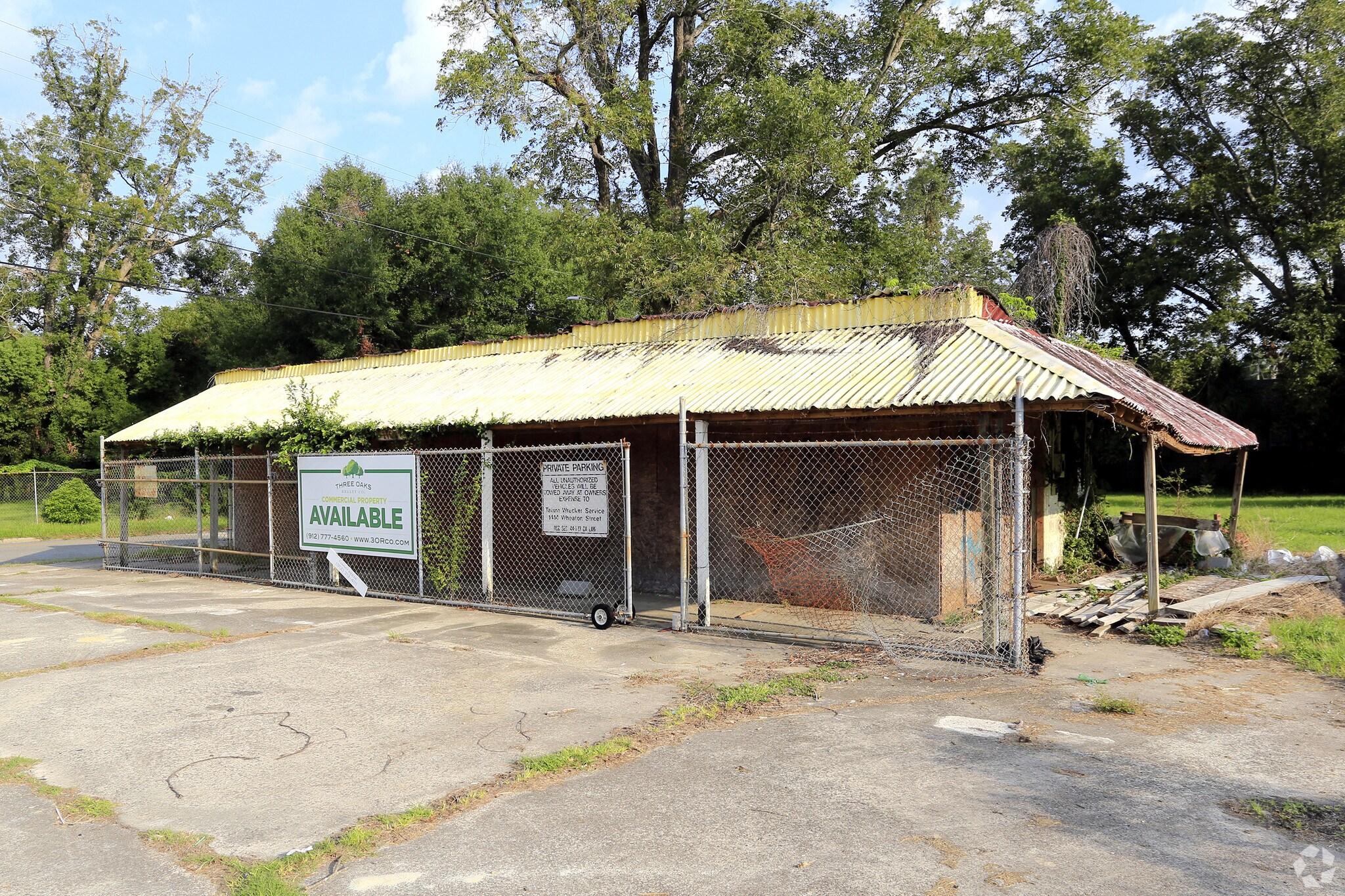 Retail in Savannah, GA for sale Primary Photo- Image 1 of 1
