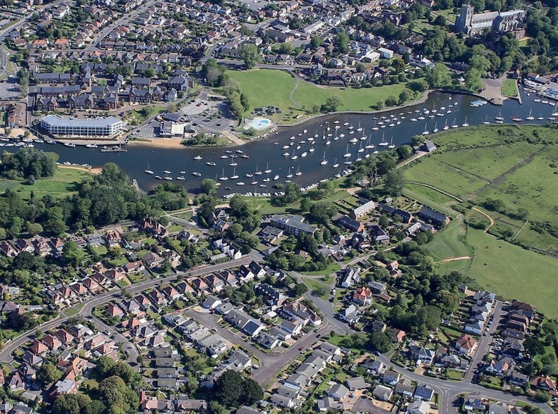 Wick Ln, Bournemouth, BH6 4LA