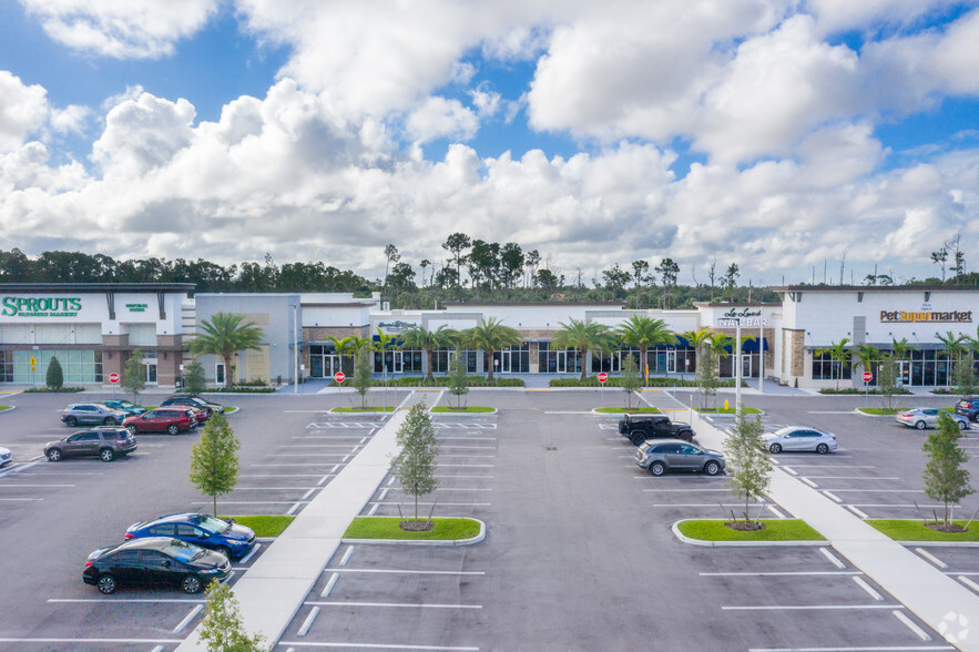 7550 Immokalee Rd, Naples, FL for lease - Building Photo - Image 3 of 5