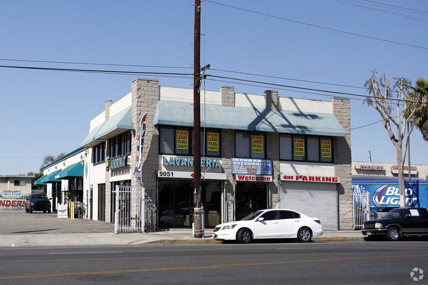 9051-9053 Van Nuys Blvd, Panorama City, CA for lease - Primary Photo - Image 1 of 11