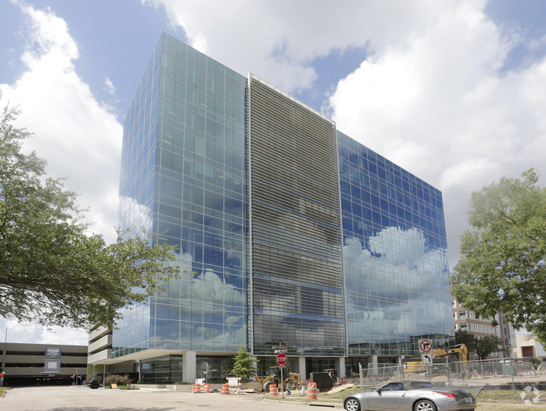 825 Town & Country, Houston, TX for lease - Building Photo - Image 3 of 6