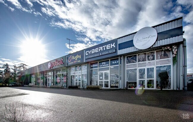 Location Commerce 136 m²