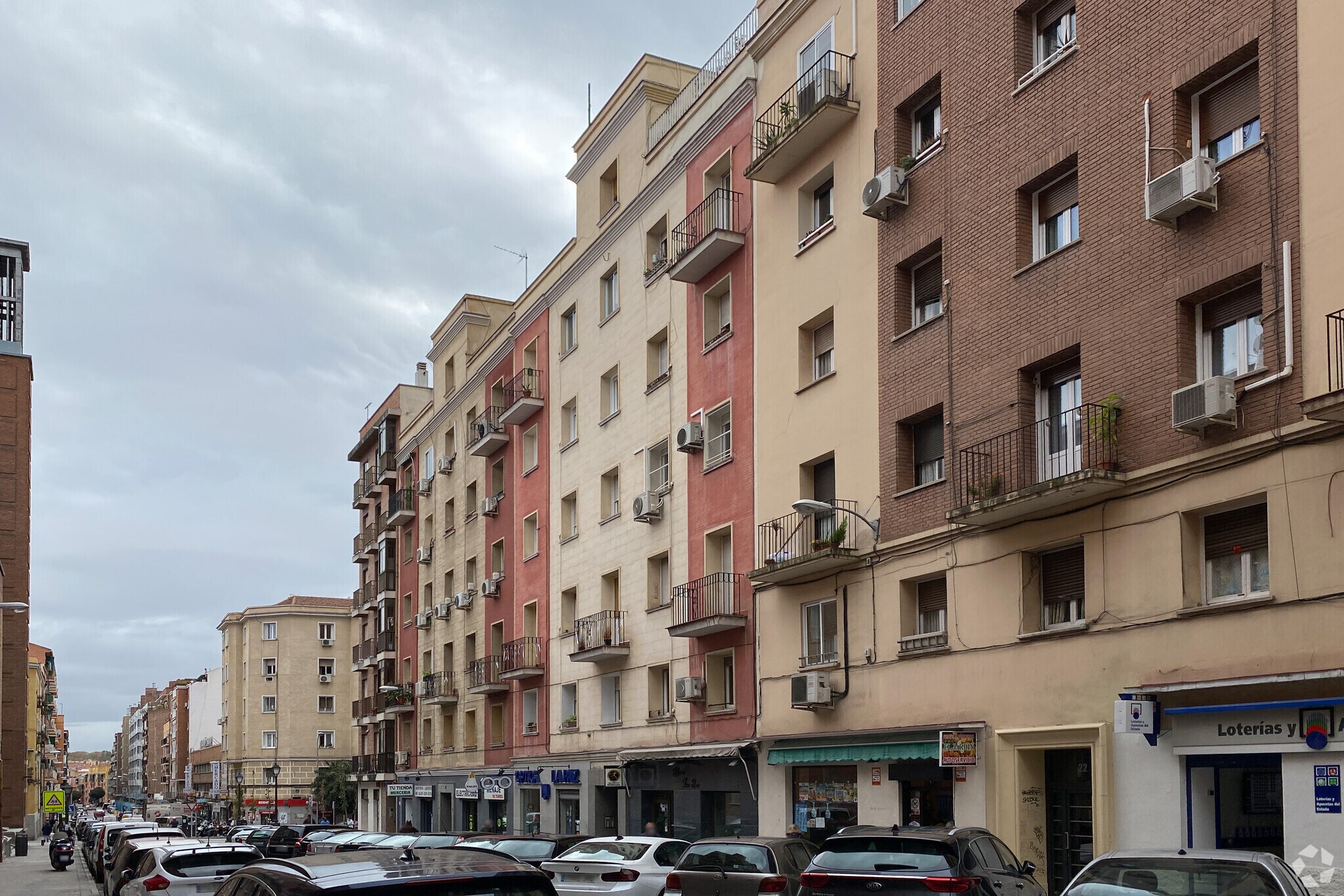 Calle de Valderribas, 24, Madrid, Madrid for sale Primary Photo- Image 1 of 1