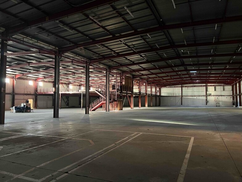 Industrial in Tres Cantos, Madrid for sale - Interior Photo - Image 3 of 23