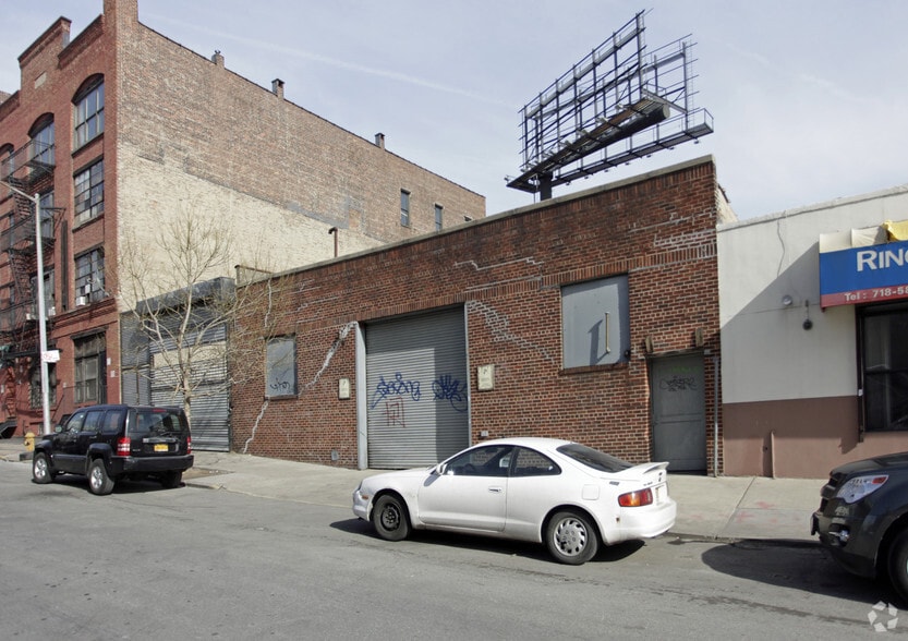 225 Willow Ave, Bronx, NY for lease - Building Photo - Image 2 of 4