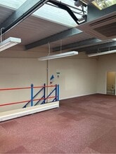 Combe Ln, Wormley for lease Interior Photo- Image 2 of 3