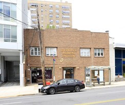 7% Projected Cap Rate Rising Riverdale Rights - Office Space