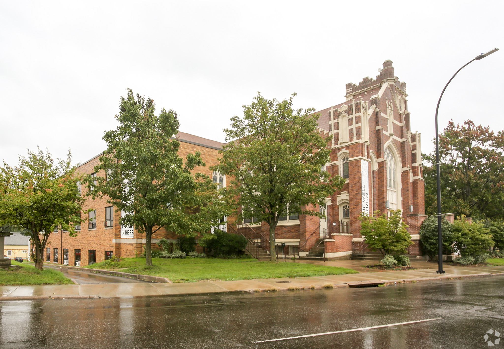 647 E Market St, Akron, OH for sale Primary Photo- Image 1 of 1