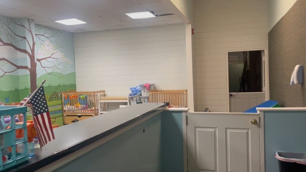 2 BUILDINGS ON 3.98 ACRES I-24 FRONTAGE portfolio of 2 properties for sale on LoopNet.com - Commercial Listing Video - Image 2 of 22