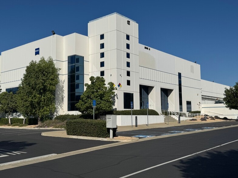 1040 S Vintage Ave, Ontario, CA for lease - Building Photo - Image 1 of 4